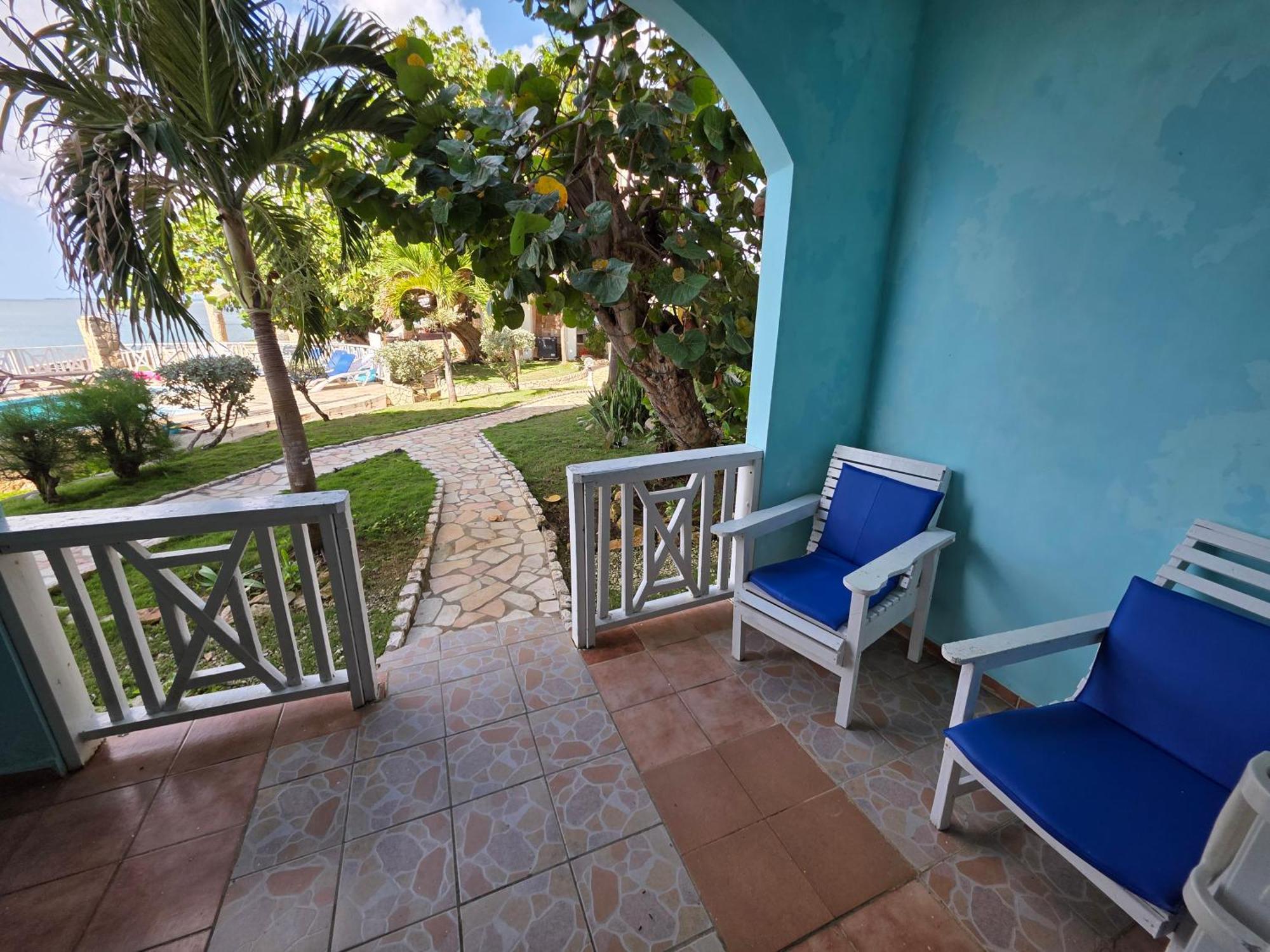 Home Sweet Home Resort Негрил Экстерьер фото